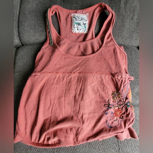 Angels Never Die layered tank in size medium. - Picture 1 of 5